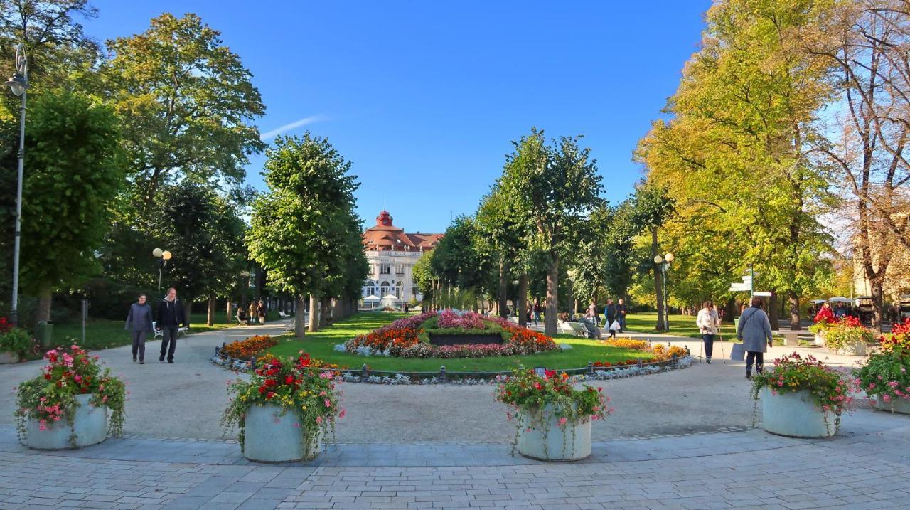 Apartman Nostalgia Karlovy Vary Exterior photo